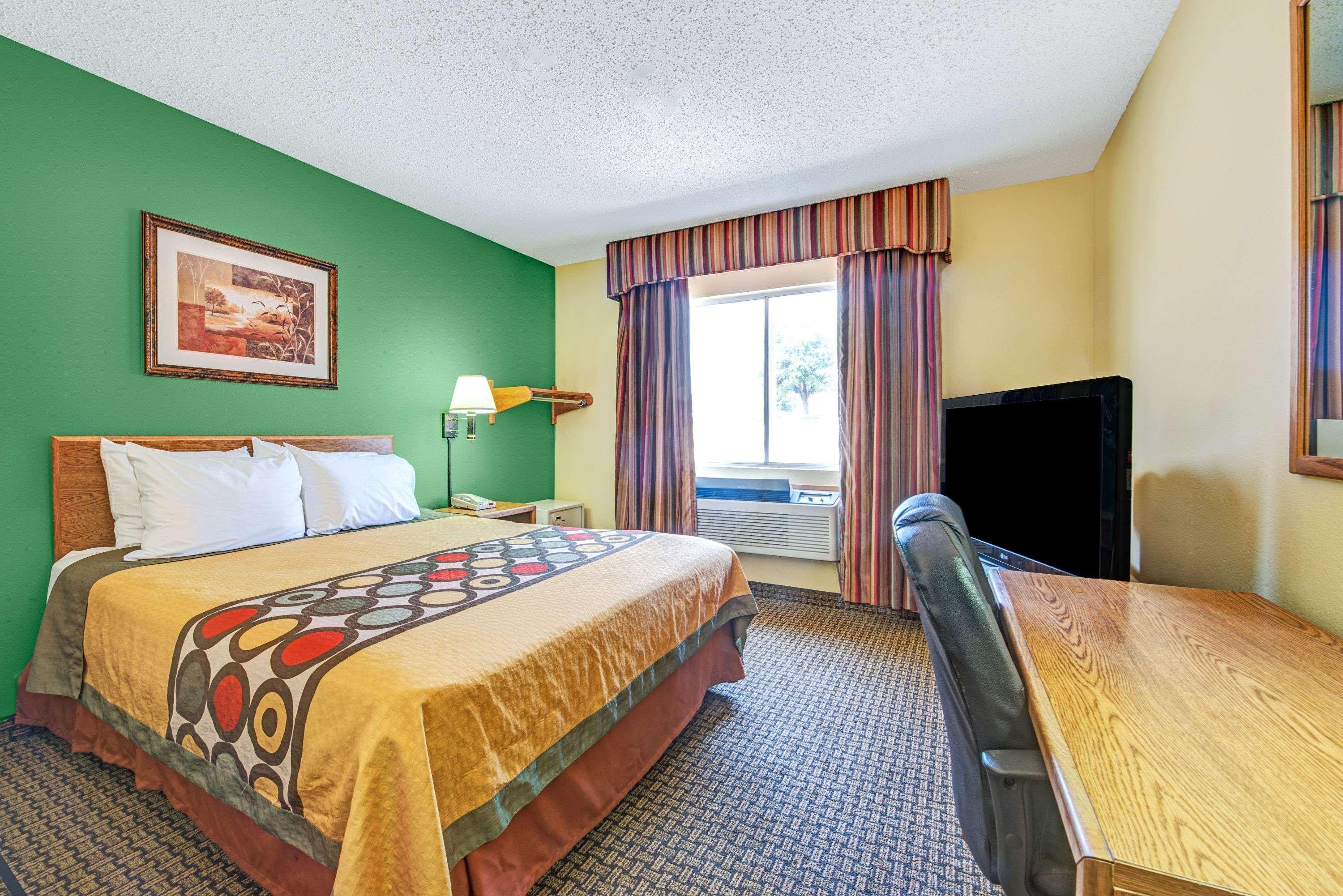 Super 8 By Wyndham Mckinney/Plano Area Bagian luar foto