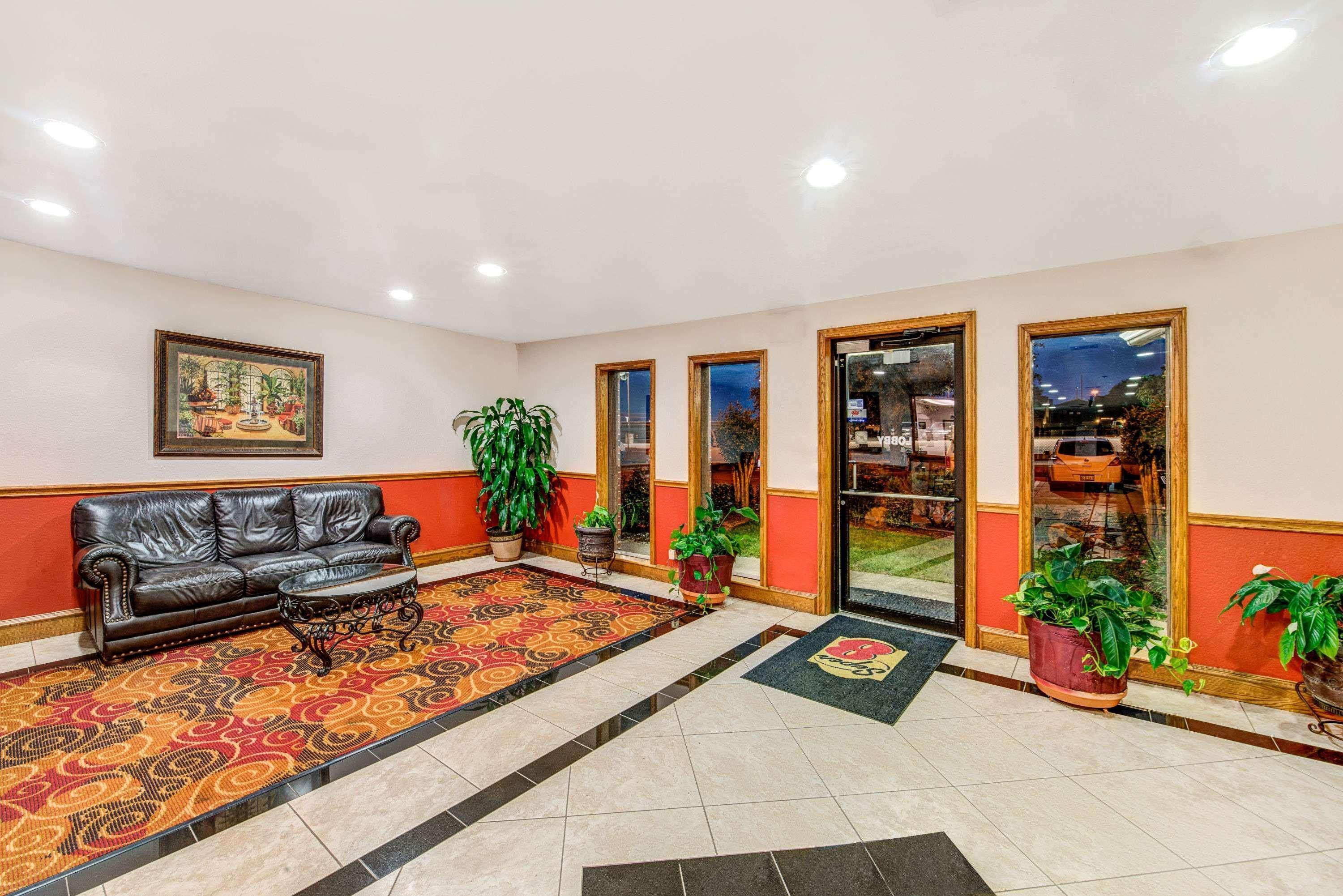 Super 8 By Wyndham Mckinney/Plano Area Bagian luar foto