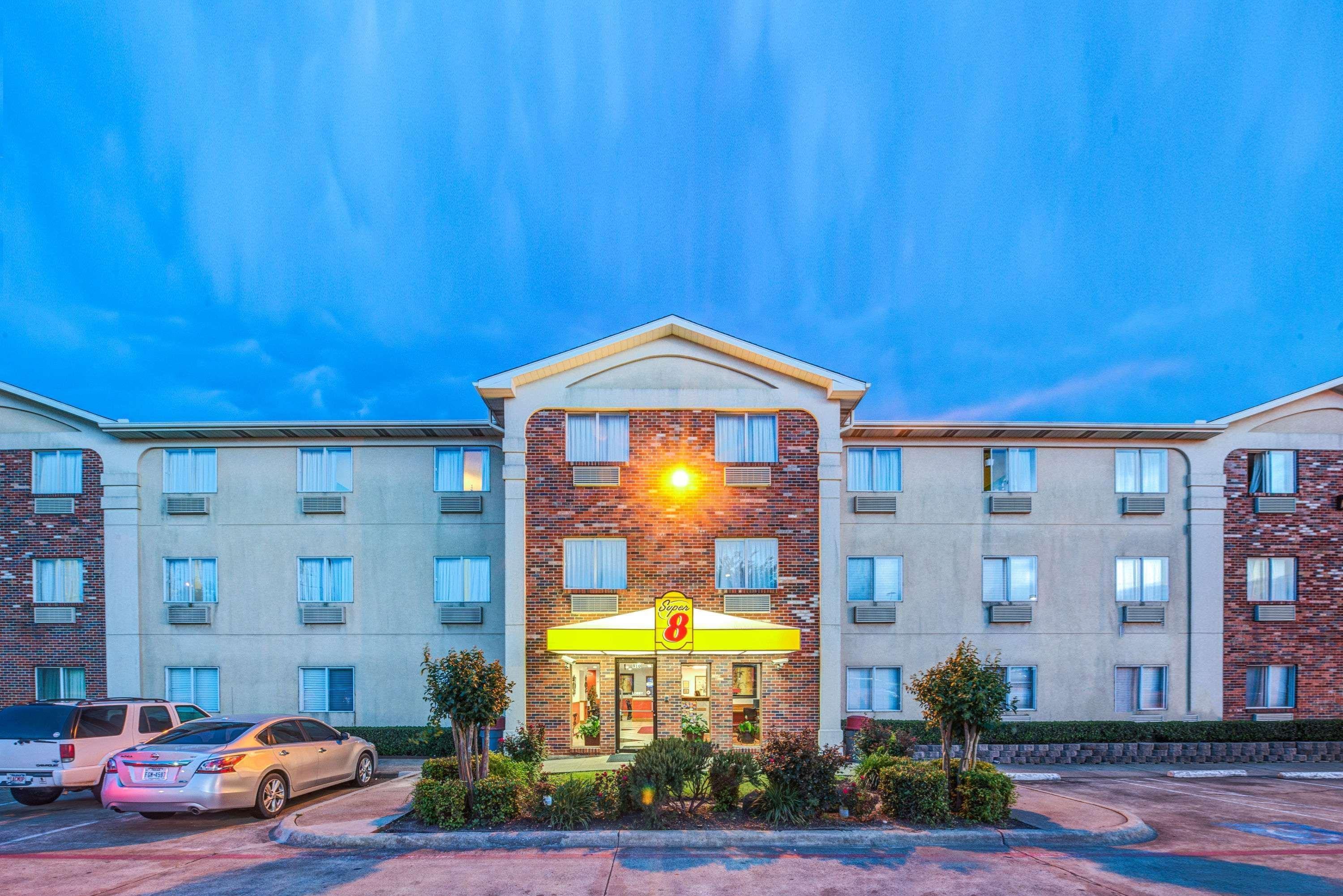 Super 8 By Wyndham Mckinney/Plano Area Bagian luar foto