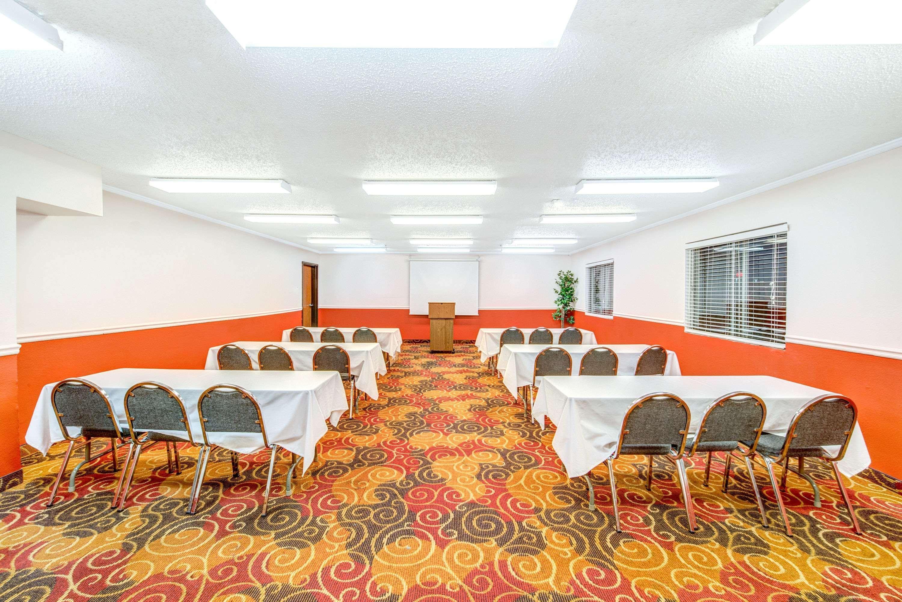Super 8 By Wyndham Mckinney/Plano Area Bagian luar foto